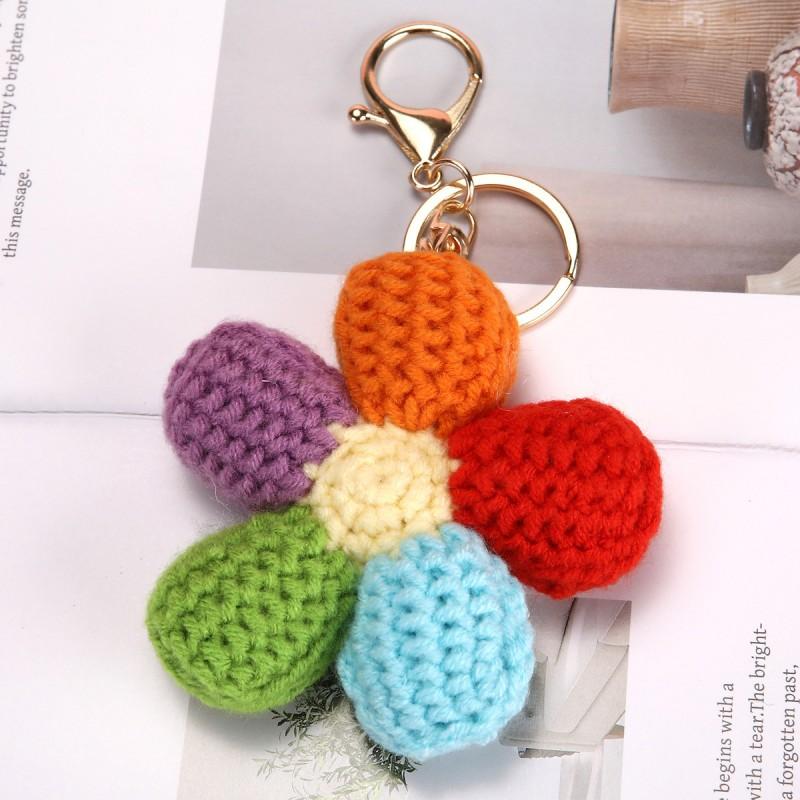 Handmaking Crochet Rainbow Keyrings For Gifts Knitting Colorful Flower Pendant Crochet Keychains Custom Accessories