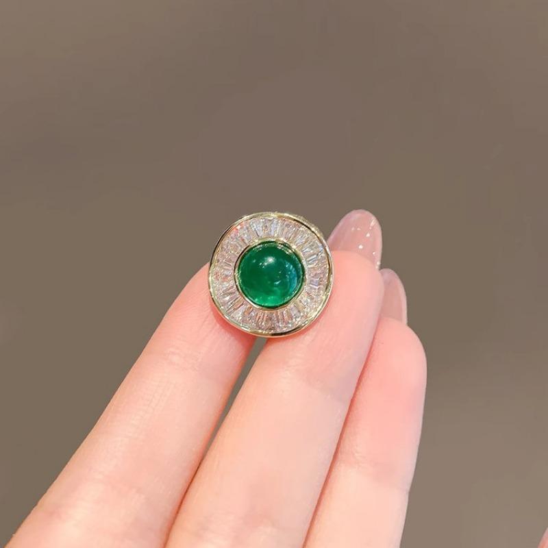 High-end Emerald Brooch, Women's Exquisite Anti-glare V-neck Button, New Dress Fixing Pin
