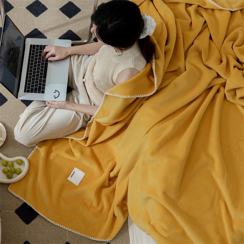 Новое утолщенное вафельное одеяло, двухслойное композитное молочное флисовое однотонное многофункциональное одеяло