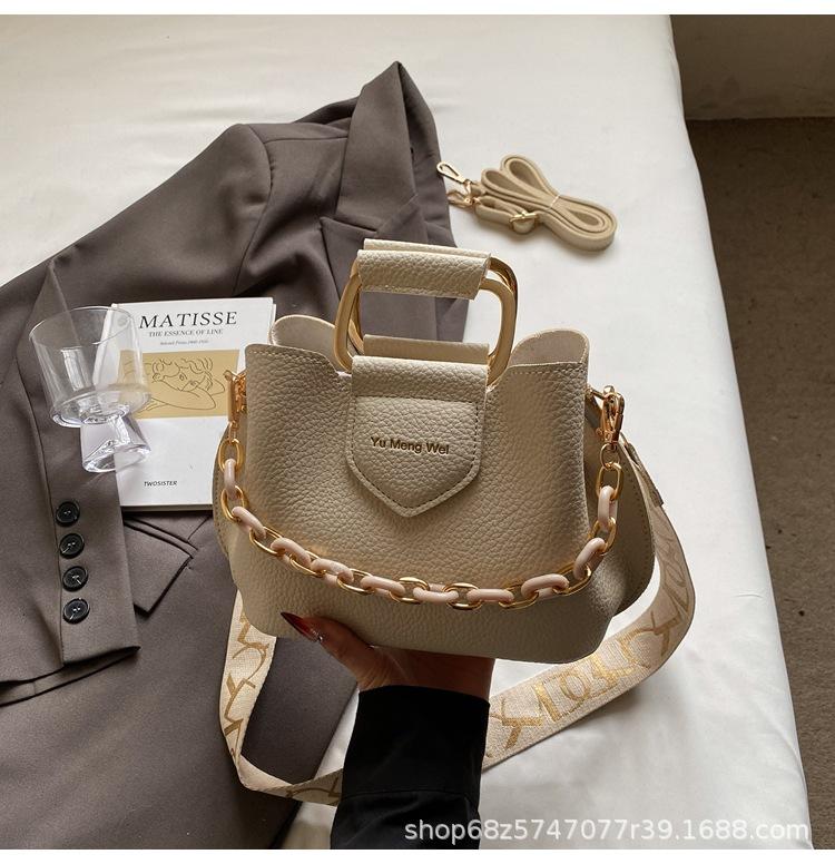 Foreign Order High-end Portable Bucket Bag Women's 2025 New Wide Shoulder Strap Versatile Shoulder Bag Fashion Messenger Bag