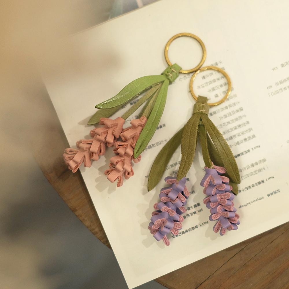 Очаровательный лавандовый брелок из коровьей кожи для женской сумки, модный брелок, прочный, изысканное исполнение, украшение для сумки, аксессуары для сумки
