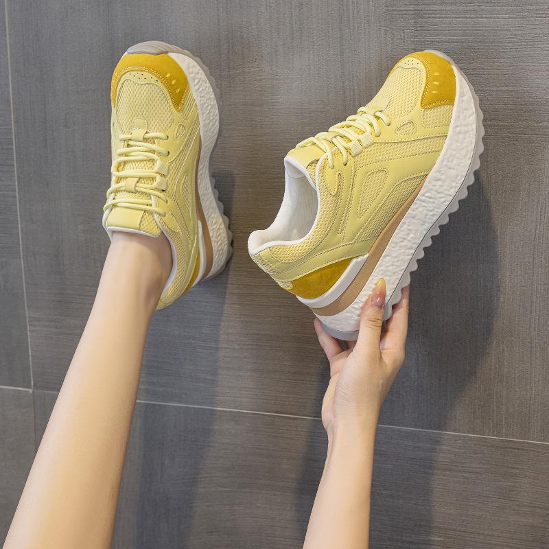Versatile Lightweight Board Shoes Spring, Summer and Autumn New Casual Comfortable Fashion Wear-resistant Student Sports Shoes Women