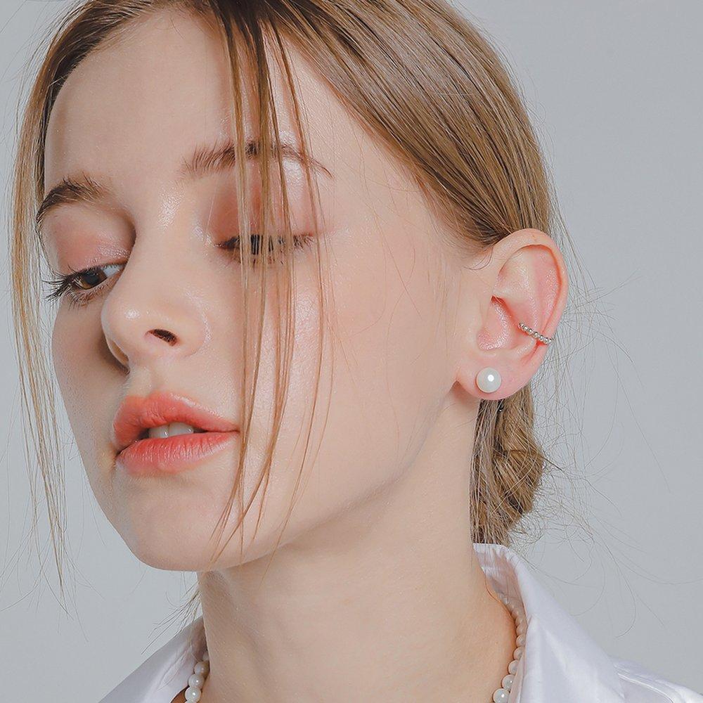 J.Lauren Round Ball Silver Ear Cuff M03824