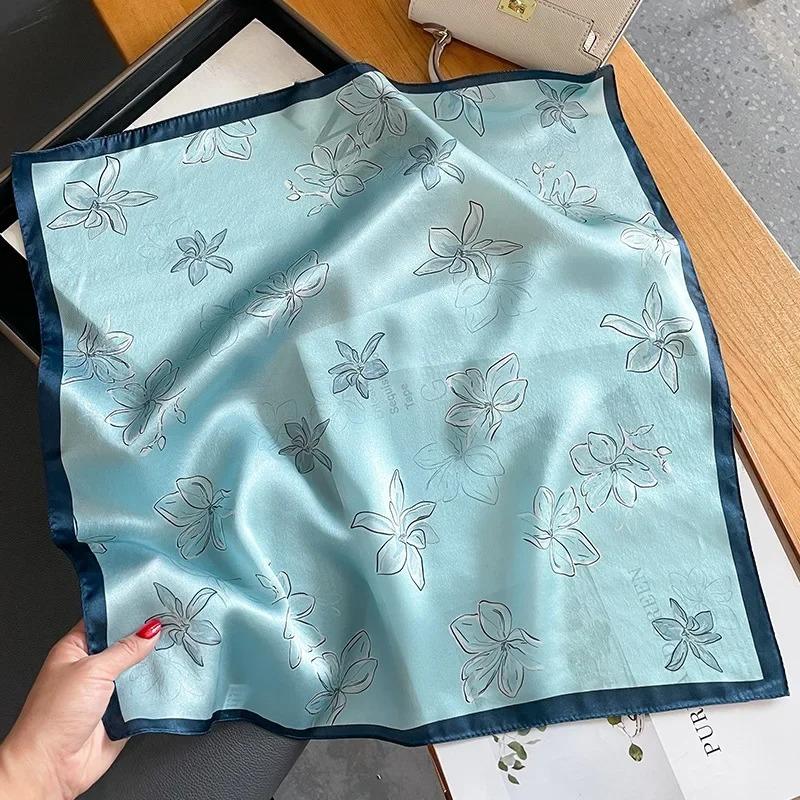 Nature Silk Neck Scarves Lady Foulard Lovely Strawberry Print Real Silk Square Scarf for Women Bag Ribbon Hairband Kerchief