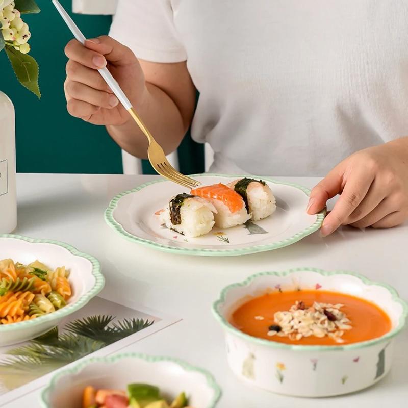 Европейское кружево Керамический набор тарелок и мисок Ins Креативный милый Ресторан Отель Салатник Суповые тарелки Обеденные тарелки Домашняя посуда