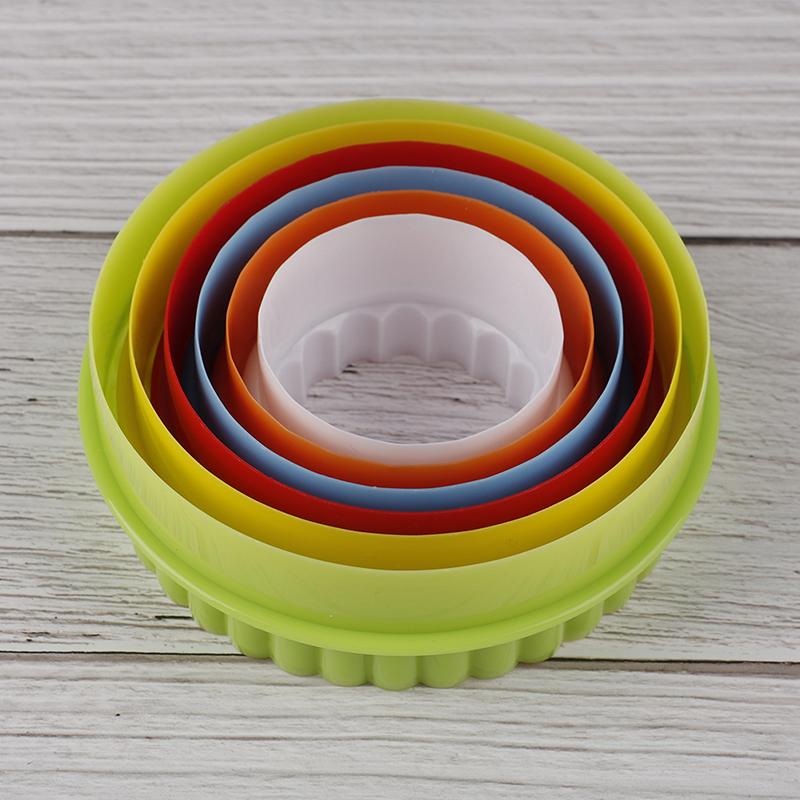 6Pcs Round/Flower Shaped Dough Cutting Tool Kitchen Gadgets Dumplings Cutter