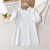 Летнее женское однотонное свободное короткое платье с короткими пышными рукавами и круглым вырезом