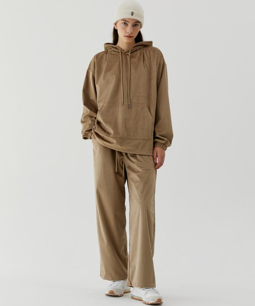 TRIP LE SENS Unisex Velvet Pleated Training Pants_Beige Brown
