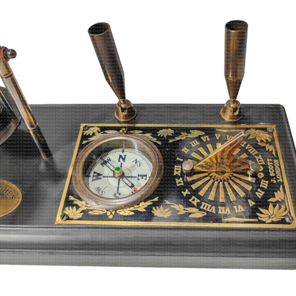 Персонализируемая подставка для ручек на стол с песочными часами и компасом, органайзер для офисного стола ручной работы, рождественский декор (8,66 дюймов)