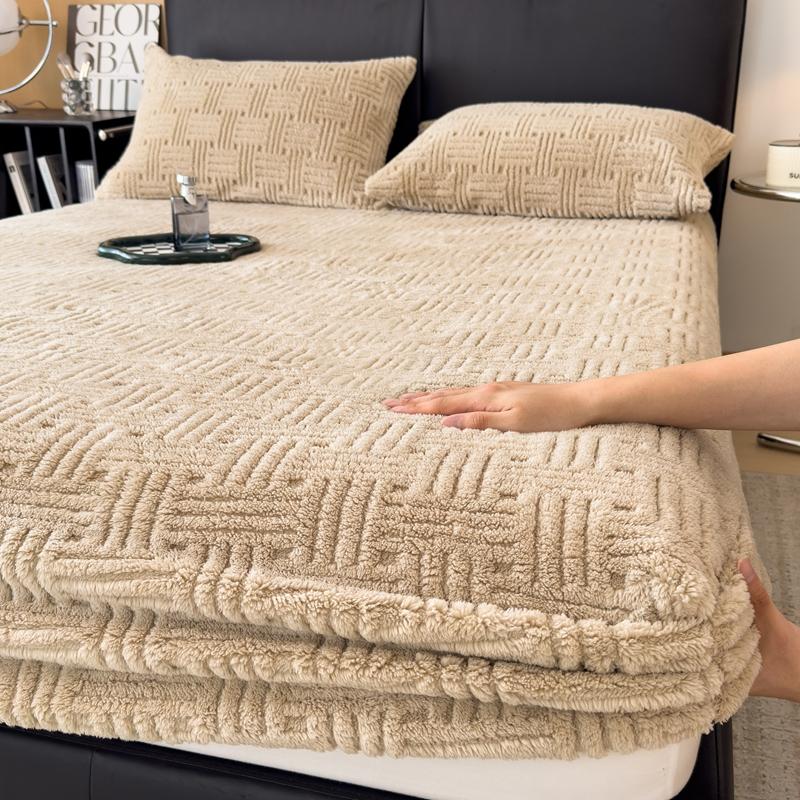 Зимняя рельефная плюшевая простыня на резинке Мягкая теплая коралловый вельвет Защитный чехол для матраса Размер Queen Глубокий карман Эластичный комплект простыней