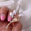 Simple Luxury Flower Brooch White Flowers Pins Clothing Jacket Shawl Brooches Party Gifts