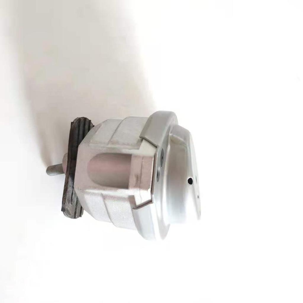 BMW E60/E61/E63/E64 Левая резиновая подушка опоры двигателя 22116761089