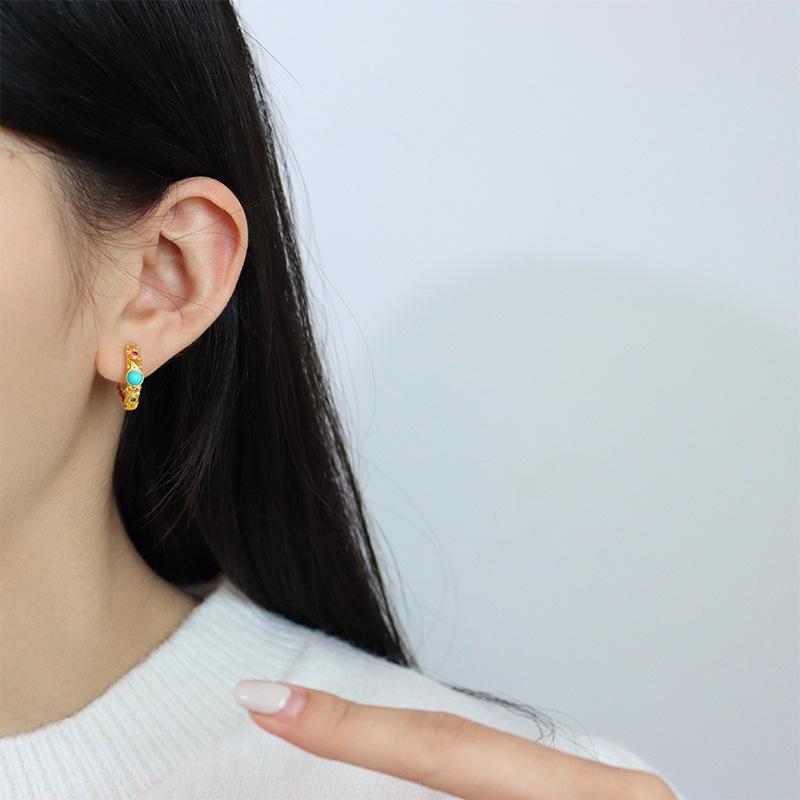 Exquisite European & American Turquoise C-Shaped Circle Earrings - High-End, Versatile, Light Luxury Fashion for Women