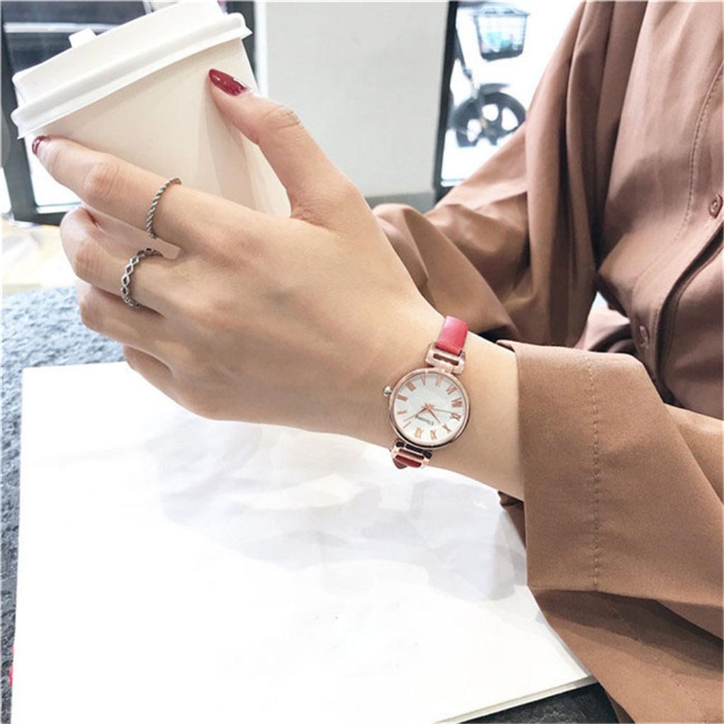 Женские модные кожаные часы