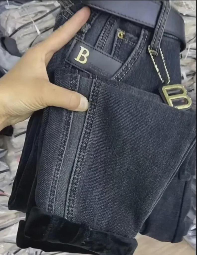 Женские джинсы-каррот с высокой талией, осень/зима 2023 г. — свободный крой, утягивающий, фасон шаровары большого размера.