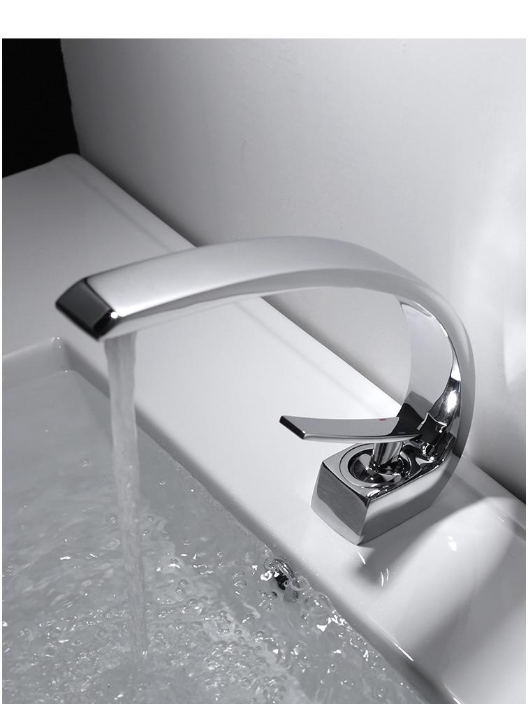 Цвет оружейного металла Латунный смеситель для раковины в ванной с краном горячей и холодной воды для умывальников и столешниц.