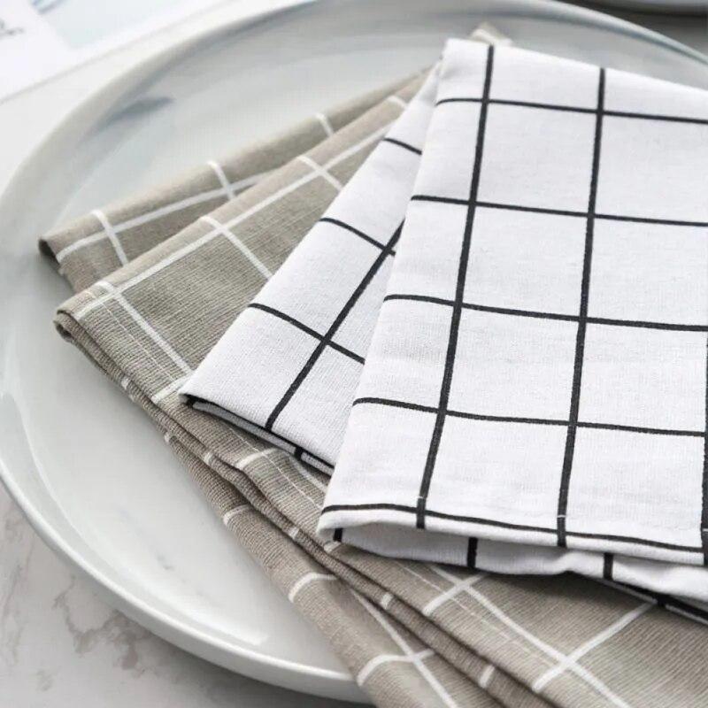 Чайник, тарелка, хлопковые салфетки, льняной коврик, кухонная посуда, простая подставка для столовых приборов