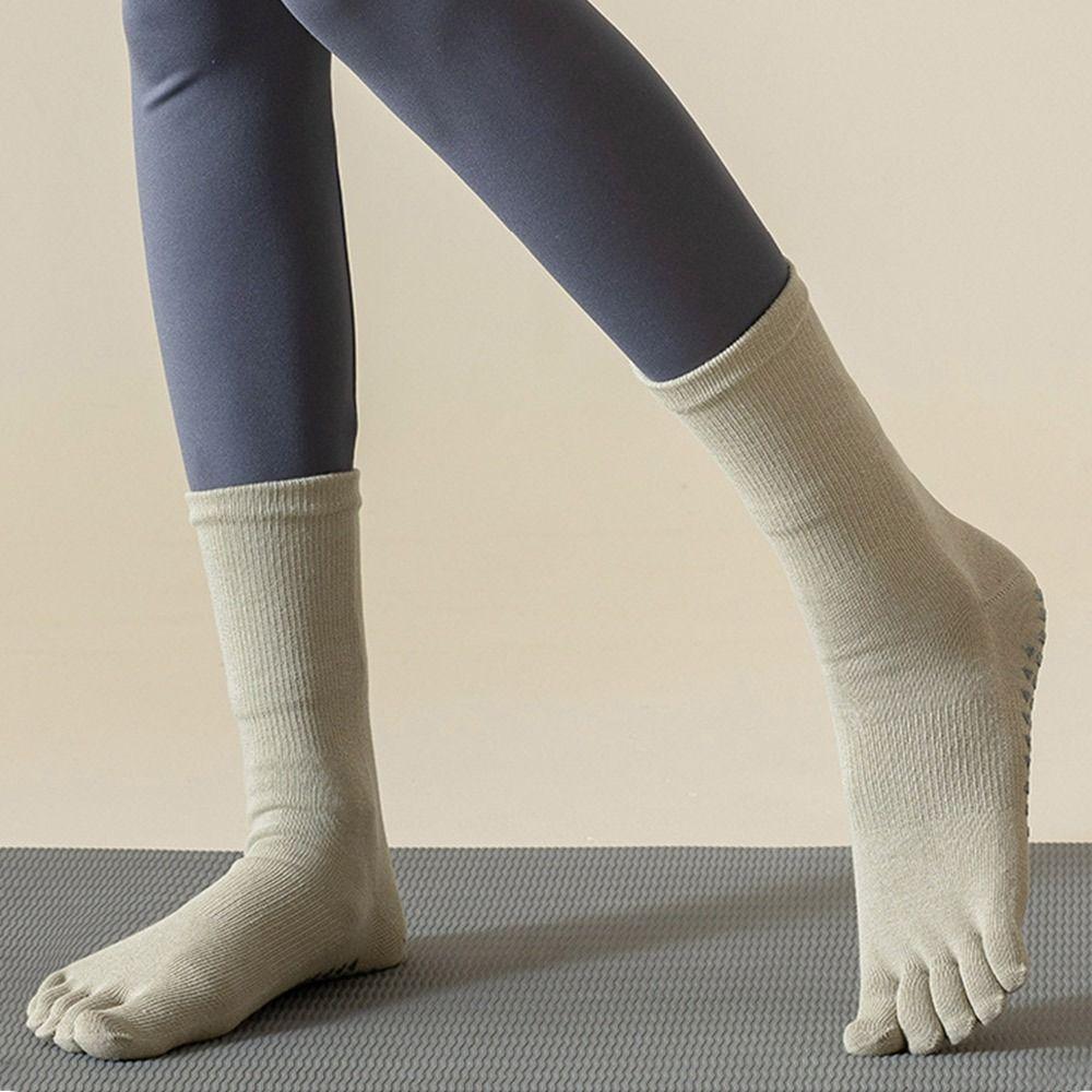Mid-tube Women Yoga Socks Silicone Non-slip Dance Sports Socks Comfortable Split Toe Socks