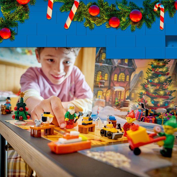LEGO City 60510 - Calendrier de l'Avent 2026 - 24 Surprises + Tapis Atelier du Père Noël - Set pour Enfant - A partir de 5 ans