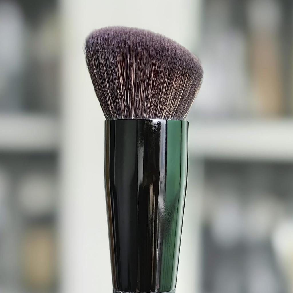 Vela.Yue Foundation Brush Makeup Brush Rounded Dome-shaped Brush Cut Diagonally