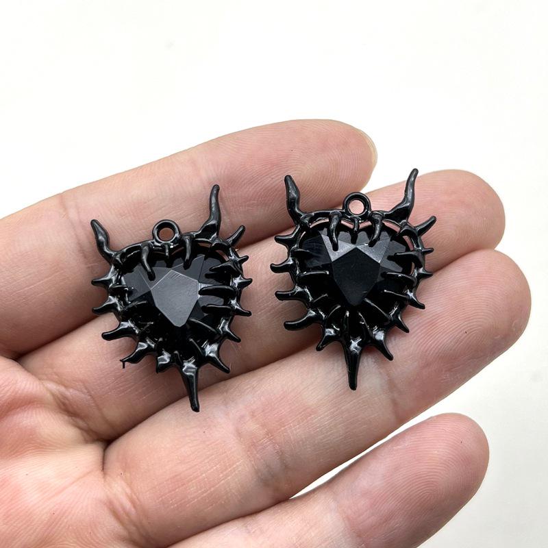 Инопланетное ожерелье с кулоном из стразов: Готический панк-стиль для мужчин и женщин