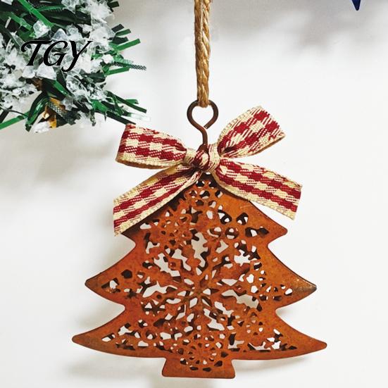 Reusable Metal Festive Window Ornaments 6 Pcs Rusty Iron Christmas Hanging Ornaments, Hollow Tree Star Heart Indoor Winter Festival Ball Cage