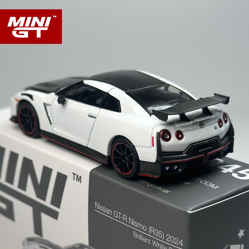 МИНИ ГТ 1:64 Nissan GTR 2024 Жемчужно-белый Перламутровый Литой Автомобиль Модель 1045
