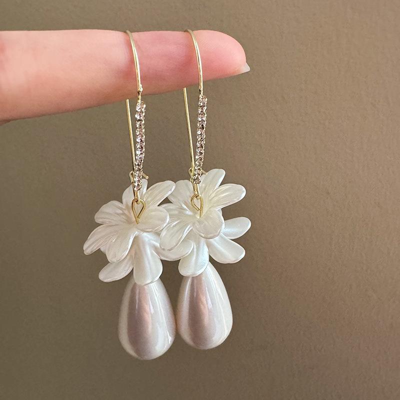 Light Luxury Elegant Dignified Ear Hooks Shaky White Petal Pearl Water Drop Rhinestone Tassel Versatile Temperament Studs