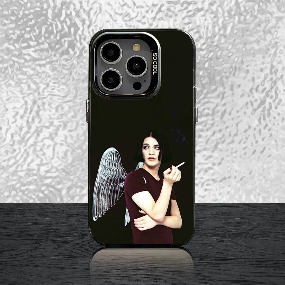 Чехол для телефона P-Placebo Brian Molko для iPhone 16,15,14,13,12,11,Pro,Max,Plus,Mini,SE Черный Конфетный Матовый Ударопрочный Чехол