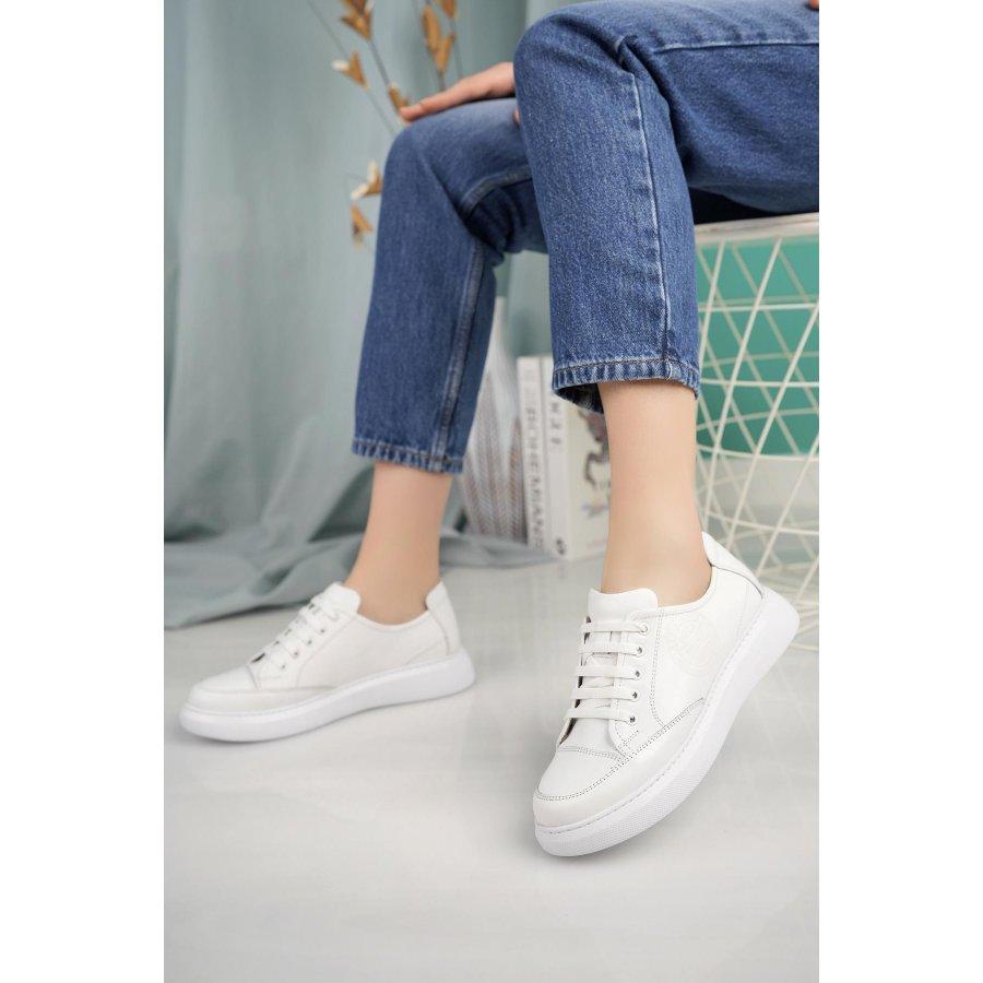 Женские кроссовки из натуральной кожи