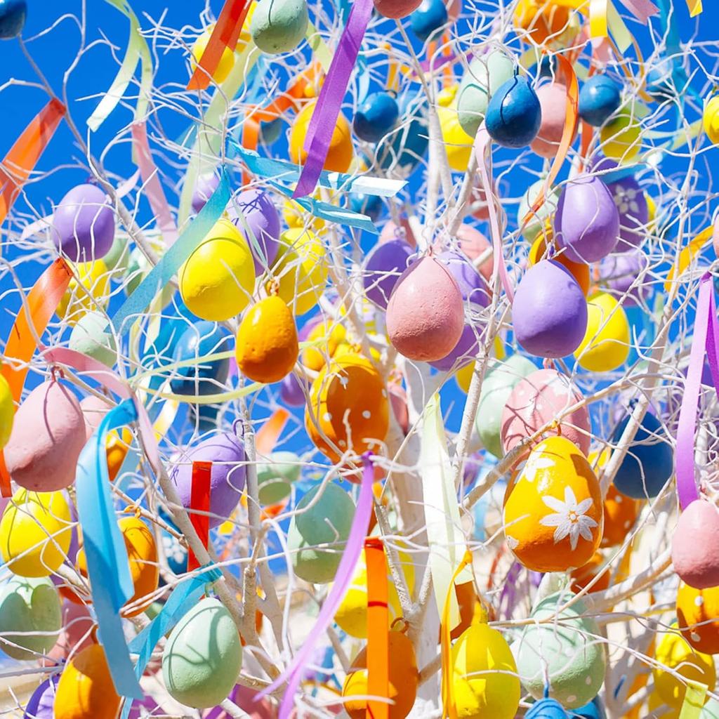 Max Fun 50 Pcs White Blank Easter Eggs Ornaments Bulk Decoration for Craft Hanging Plastic Artificial Eggs with Rope DIY Painting Decorating Basket