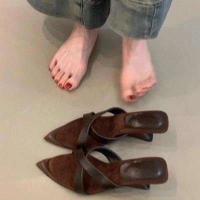 Модные ретро туфли-сандалии на танкетке с острым носком, с перекрестными ремешками, женская обувь 2025, новые леопардовые сандалии с открытым носком и высоким каблуком