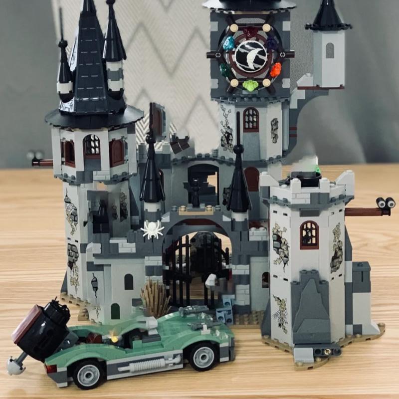 940 шт. MOC 9468 Замок вампира Строительные блоки Монстр-тележка Игрушка Мальчик Хэллоуин Подарочный набор DIY