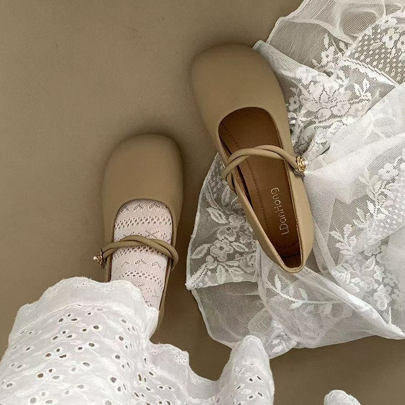 White round head retro versatile light mouth thick heel single shoes women's 2025 new spring skirt French Mary Jane shoes