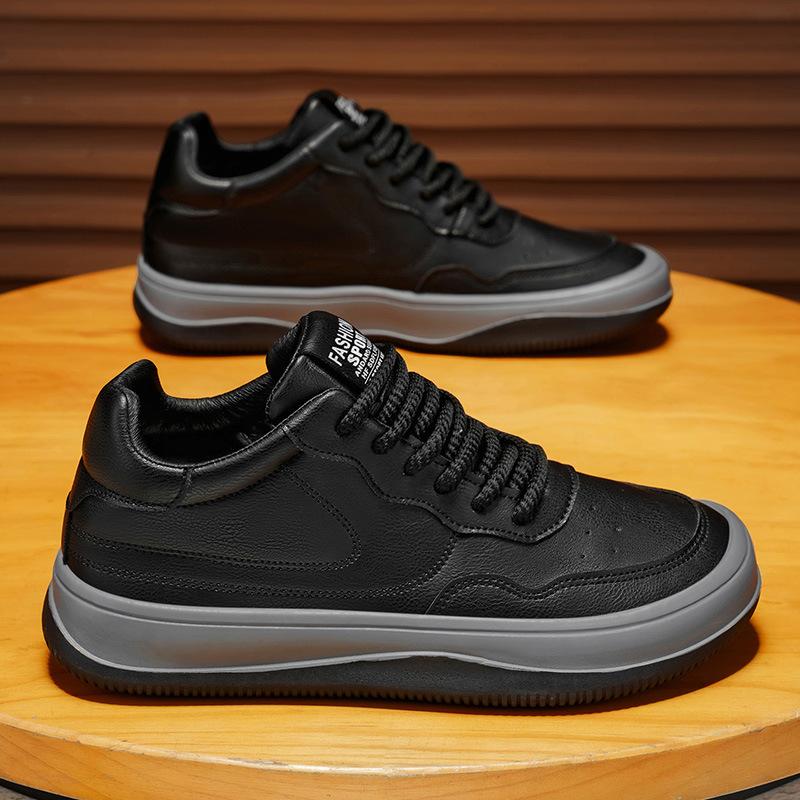 Men's Shoes 2026 New Versatile Fashion Trend Anti slip Wear resistant Loose Sports and Leisure Board Shoes