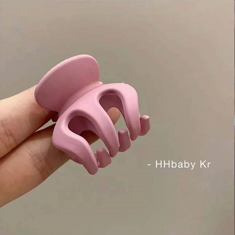 Кремовый зажим-коготь для создания объема: Корейское издание для элегантных французских причесок-пучков