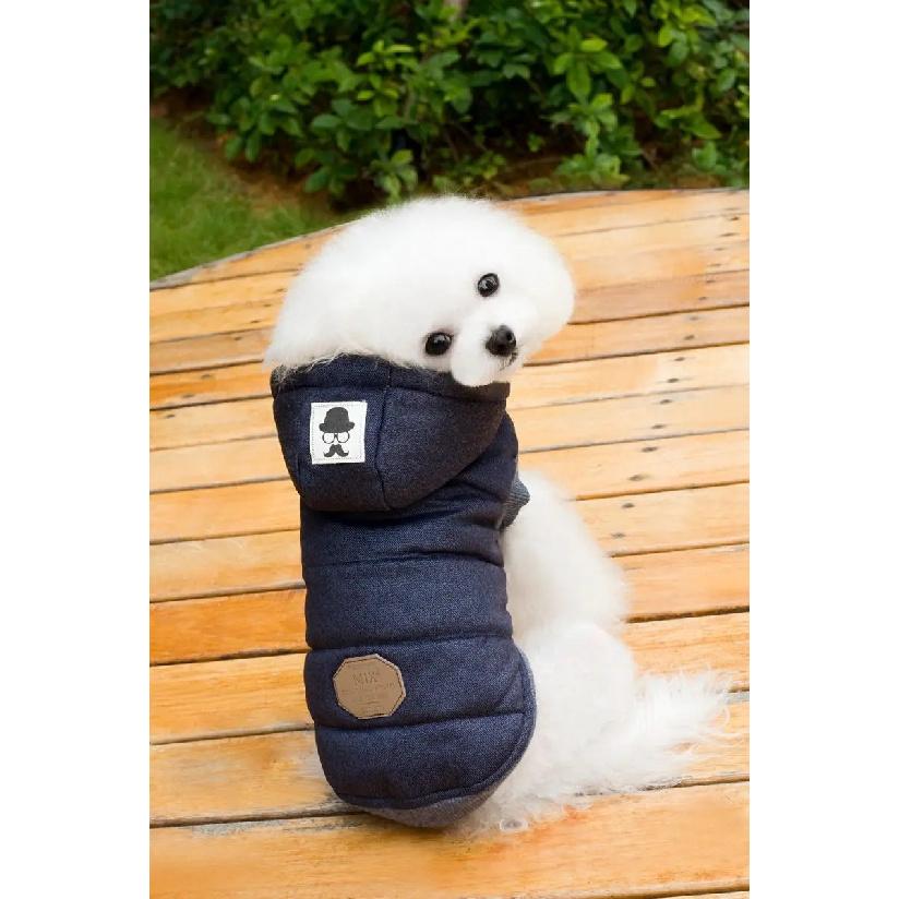 Thick soft fabric locks in heat, offers great windproof effect, keeps your pets cozy in cold autumn and winter days.