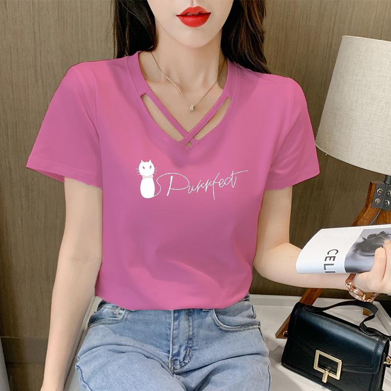 Женская футболка 2025 года в корейском стиле с V-образным вырезом и короткими рукавами, однотонная