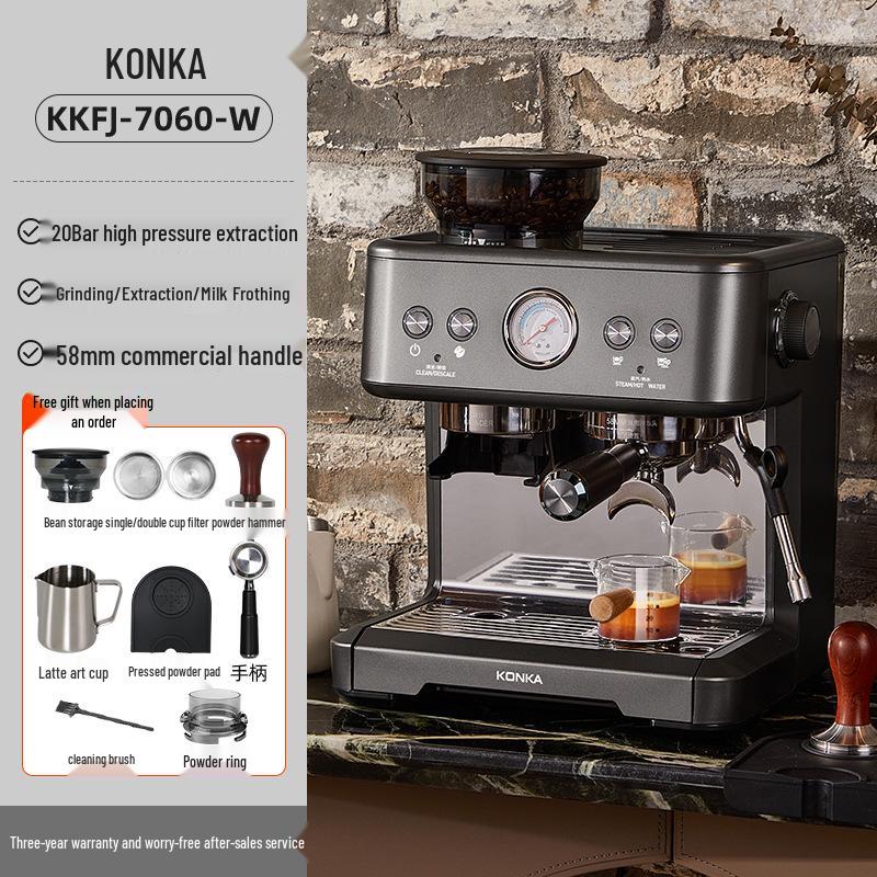 Американская полуавтоматическая эспрессо-машина UDI с экстракцией под высоким давлением и вспенивателем молока.