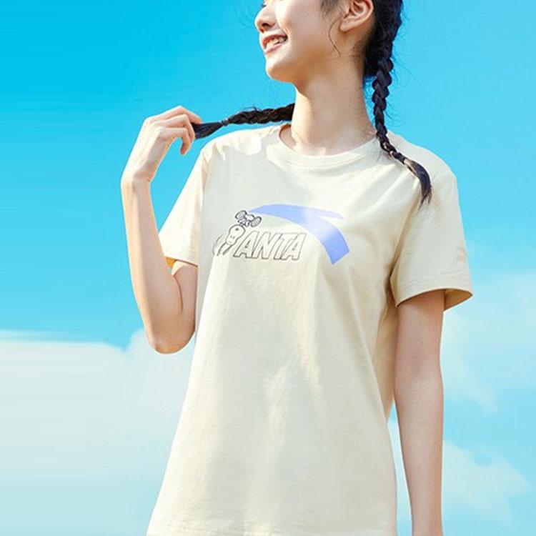 Anta X Snoopy Collaboration Lifestyle Series Cartoon Logo Print Sports Round Neck Short Sleeve T Shirt Women Tops Beige 962129143-4