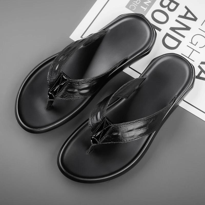 Мода Уличные Новые Мужские Шлепанцы Крутые Летние Тапочки Мужские Дышащие Пляжные Сандалии Противоскользящие Уличные Полуслайды Мужские Новые Кожаные Слайды