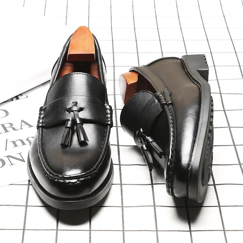 High Quality Men Leather Formal Loafers Korean Version Tassels Slip-On Driver Dress Loafers Pointed Toe Moccasin Wedding Shoes