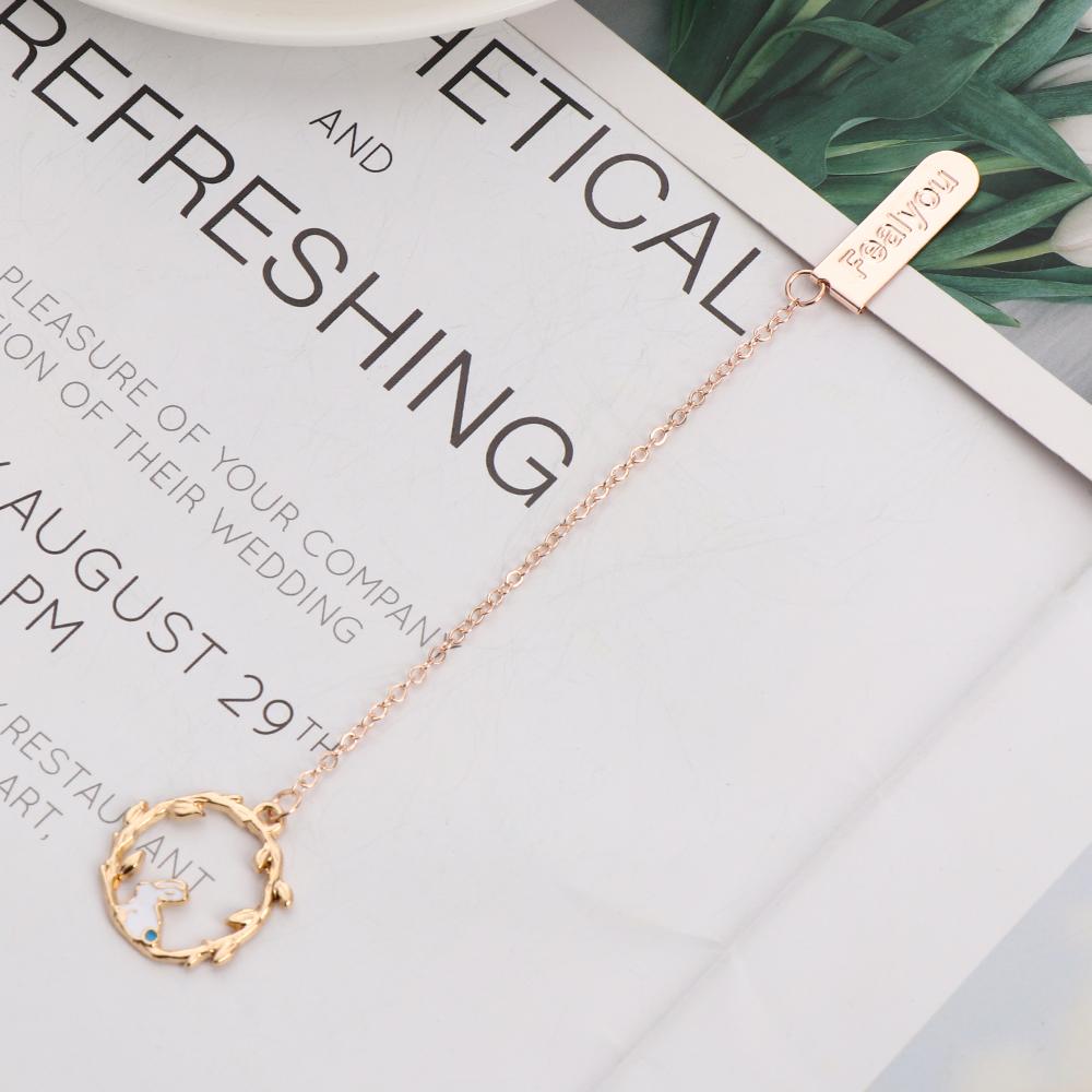 Creative Book Clip Cartoon Character Pagination Mark Bookmarks Peach Heart Pendant Metal