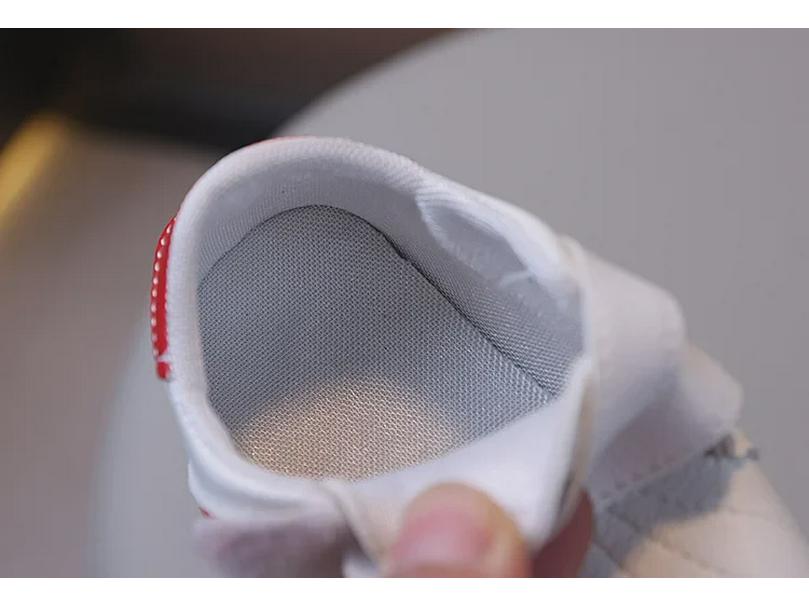 Унисекс обувь для малышей: Белые, Мягкие Нескользящие Подошвы, Идеальны для Весны и Осени, Возраст 1-2 года