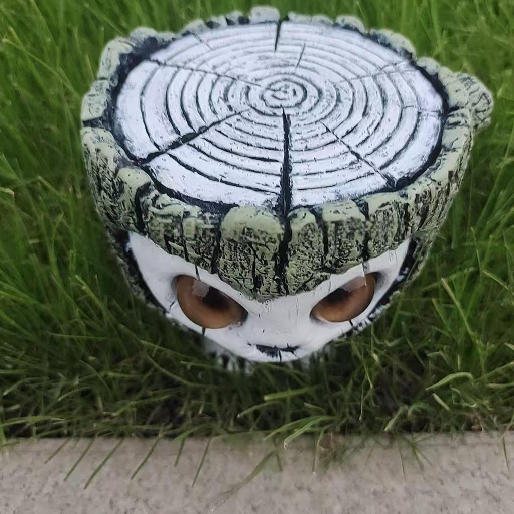 Alien Shaped Figurine Ornament for Home & Garden Decor