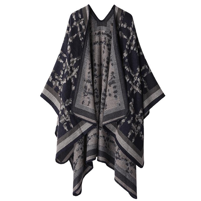 Двусторонняя однотонная шаль с полосатой клетчатой накидкой и термошарфом