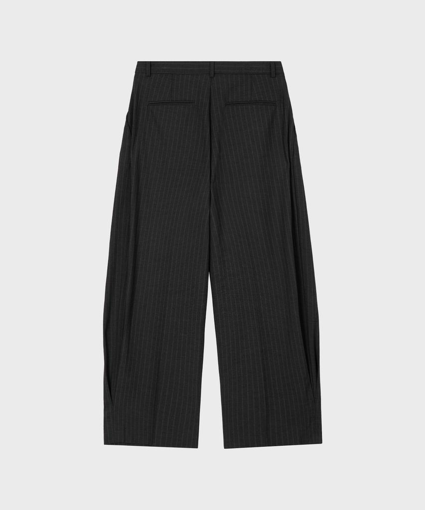 LEIRE Striped Curved Pintuck Slacks [Charcoal]
