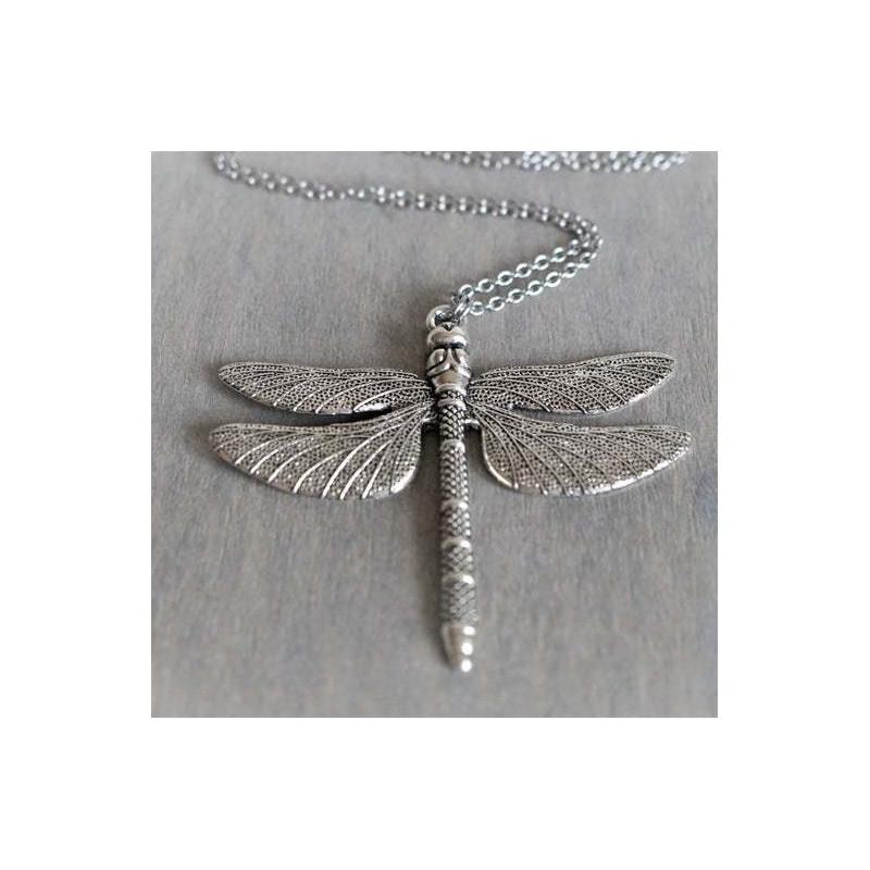 Dragonfly Pendant Necklace For Women With Geometric Alloy Design Summer Fashion Accessory