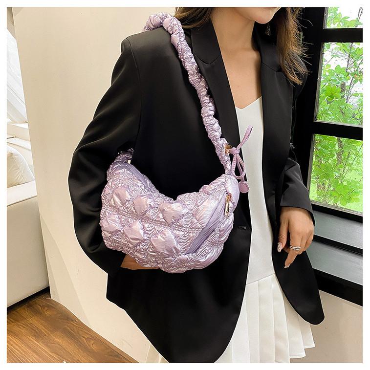 Ielgy Korean Pleated Cloud Bag Dumpling Bag High-End Feel Bright Color One-Shoulder Armpit Fashion Commuter Messenger Bag