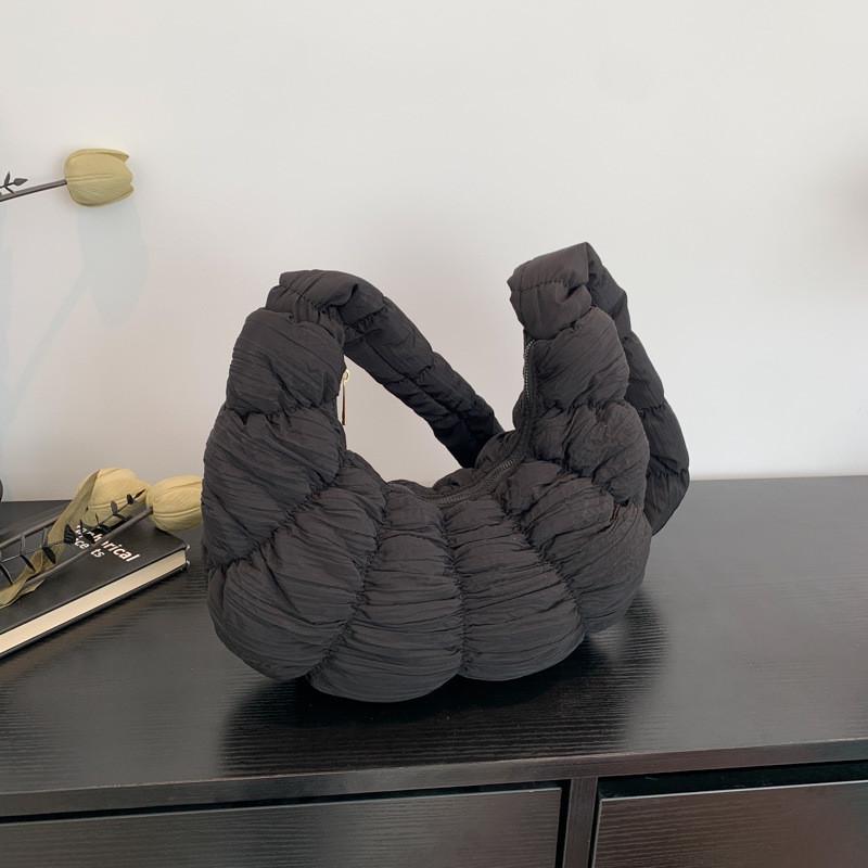 Soft Cotton Duffle Bag With Puffed Pattern And Single Strap For Casual Outings